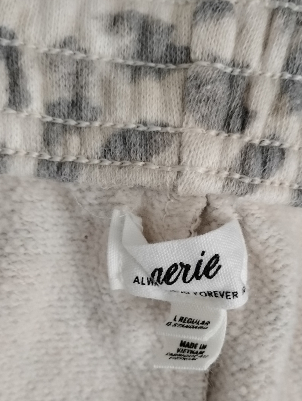 Aerie Go To Slouchy Sweatpant Wore Once - Picture 2 of 9